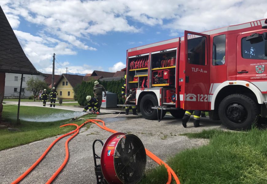 Übung in Eis – Wohnhausbrand